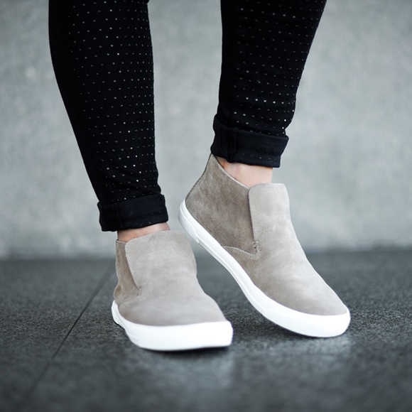 dolce vita grey suede sneakers